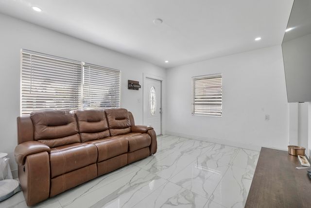 3125 SW 12th Place, Fort Lauderdale, FL 33312