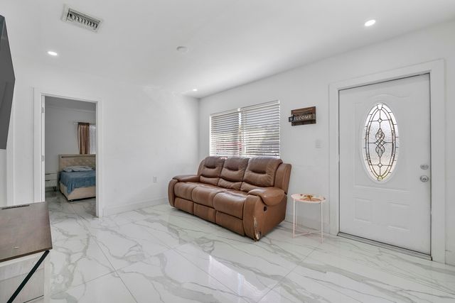 3125 SW 12th Place, Fort Lauderdale, FL 33312