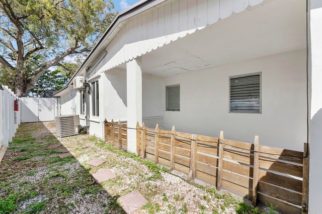 3125 SW 12th Place, Fort Lauderdale, FL 33312