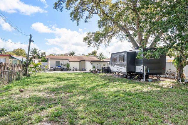 3125 SW 12th Place, Fort Lauderdale, FL 33312