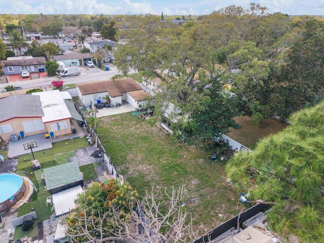 3125 SW 12th Place, Fort Lauderdale, FL 33312