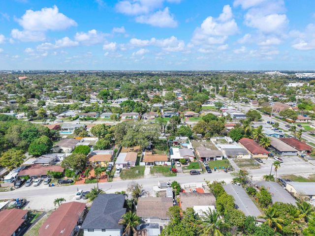 3125 SW 12th Place, Fort Lauderdale, FL 33312