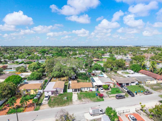 3125 SW 12th Place, Fort Lauderdale, FL 33312