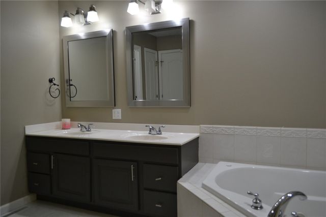 1127 Tiara Drive NE, Cedar Rapids, IA 52402