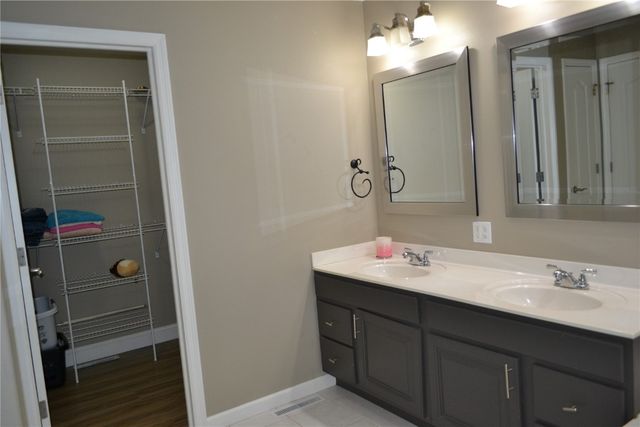 1127 Tiara Drive NE, Cedar Rapids, IA 52402