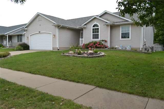 1127 Tiara Drive NE, Cedar Rapids, IA 52402