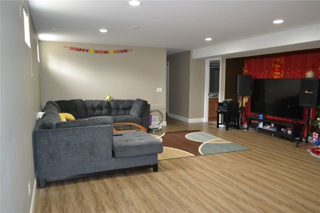 1127 Tiara Drive NE, Cedar Rapids, IA 52402