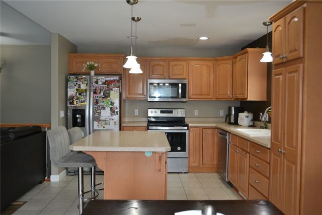 1127 Tiara Drive NE, Cedar Rapids, IA 52402