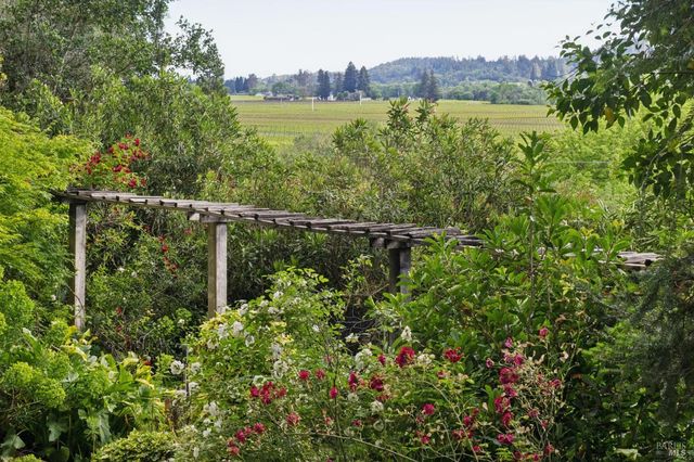 801 Dry Creek Rd, Healdsburg, CA 95448