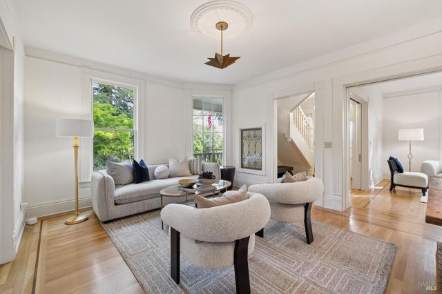 801 Dry Creek Rd, Healdsburg, CA 95448