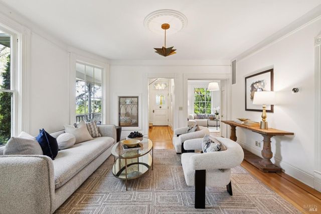 801 Dry Creek Rd, Healdsburg, CA 95448