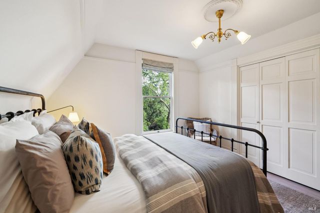 801 Dry Creek Rd, Healdsburg, CA 95448