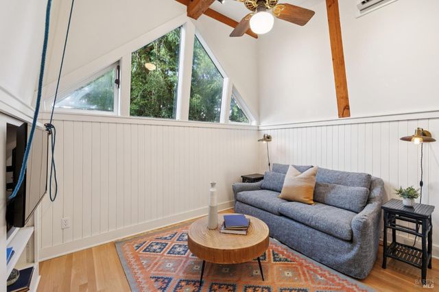 801 Dry Creek Rd, Healdsburg, CA 95448