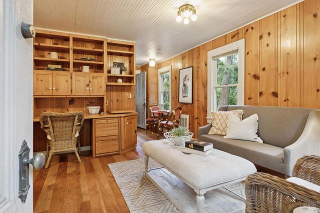 801 Dry Creek Rd, Healdsburg, CA 95448