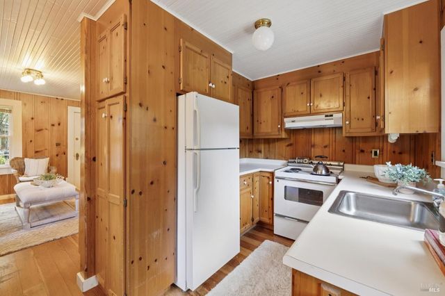 801 Dry Creek Rd, Healdsburg, CA 95448