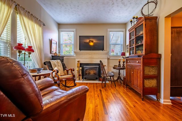 425 Mckinney Chapel Road, Rogersville, TN 37857