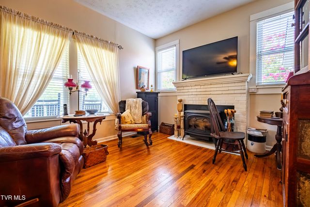 425 Mckinney Chapel Road, Rogersville, TN 37857