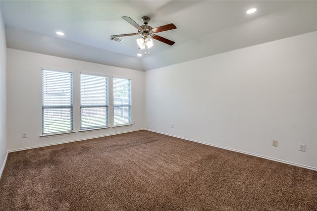112 Mount Olive Avenue, Mckinney, TX 75072