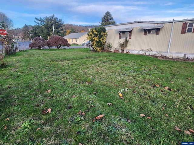 403 Rosedell Av, Amity, OR 97101