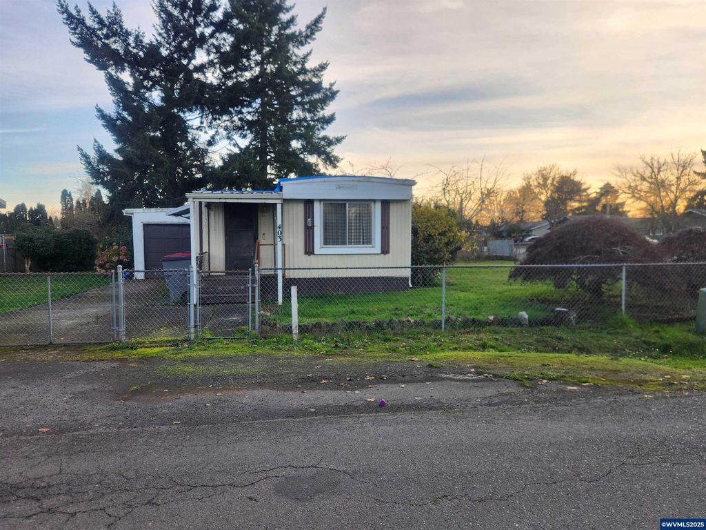403 Rosedell Av, Amity, OR 97101