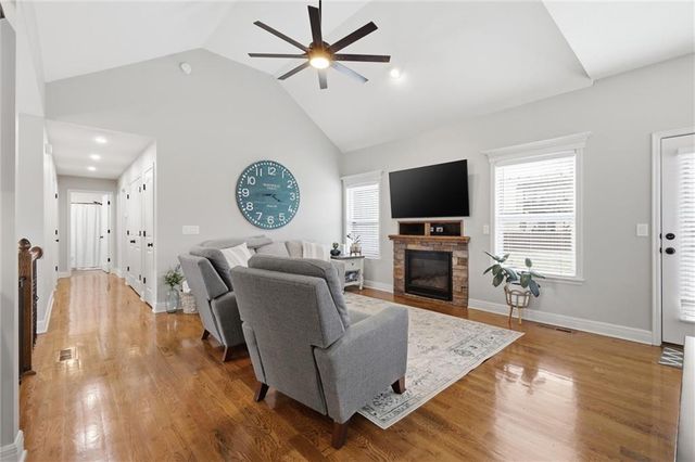 16640 Ruby Way, Basehor, KS 66007