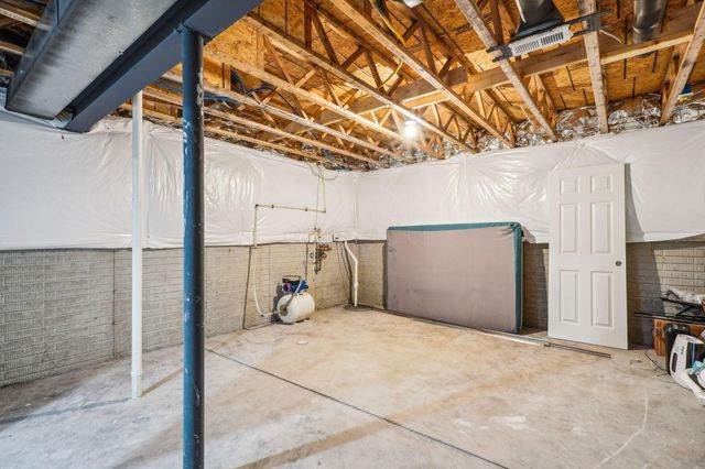 3884 Chickasaw Drive, Grove City, OH 43123