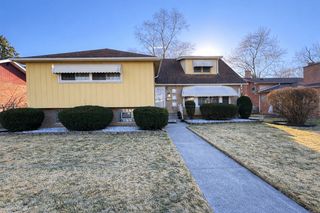15531 Woodlawn East Avenue, South Holland, IL 60473