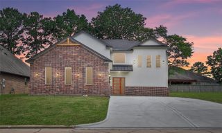 69 Wick Willow Road, Montgomery, TX 77356