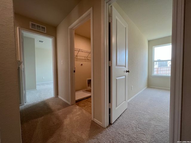 10321 GIBBONS CRK, San Antonio, TX 78252