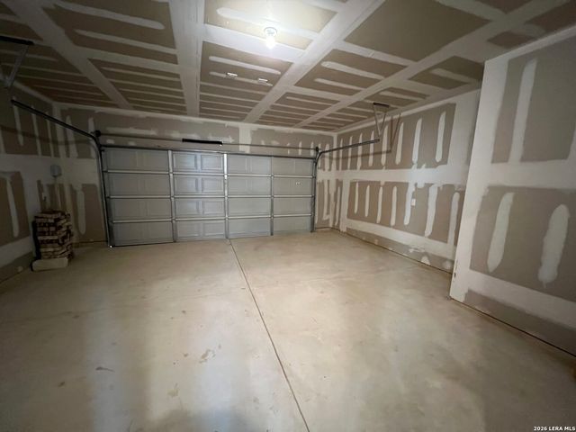 10321 GIBBONS CRK, San Antonio, TX 78252