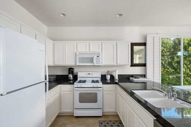 60224 Honeysuckle Street, La Quinta, CA 92253