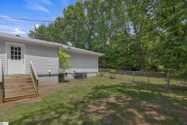 106 Hanks Circle, Anderson, SC 29621