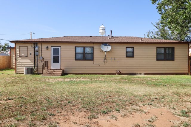 511 6th Street, Wolfforth, TX 79382
