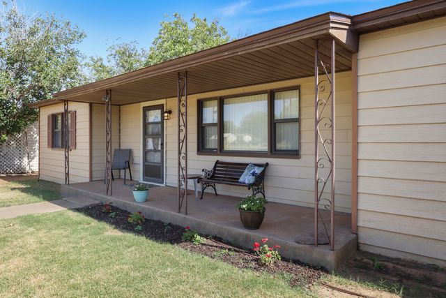 511 6th Street, Wolfforth, TX 79382