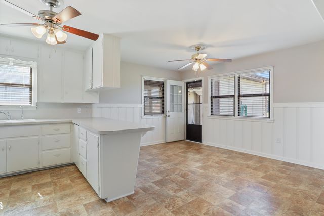 511 6th Street, Wolfforth, TX 79382