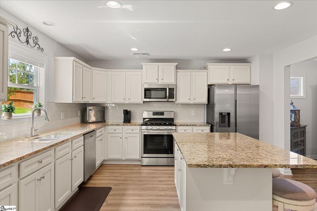 210 Frost Flower Way, Fountain Inn, SC 29644