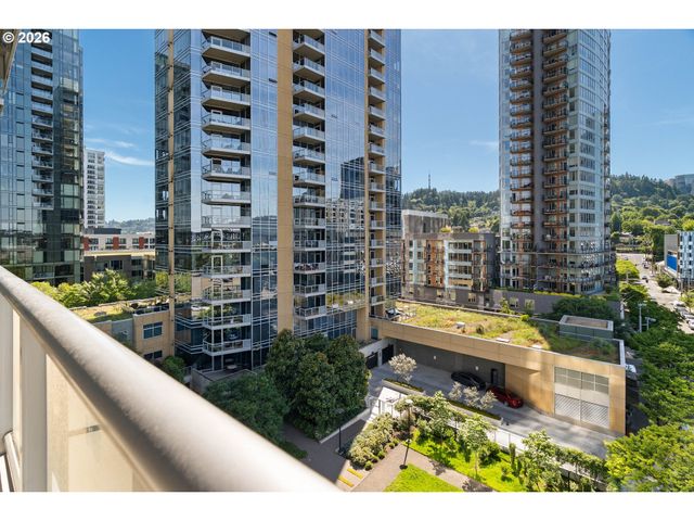 836 S CURRY St 708, Portland, OR 97239