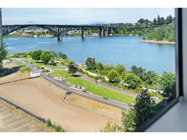 836 S CURRY St 708, Portland, OR 97239