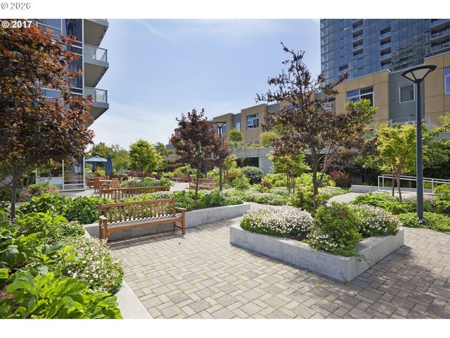 836 S CURRY St 708, Portland, OR 97239