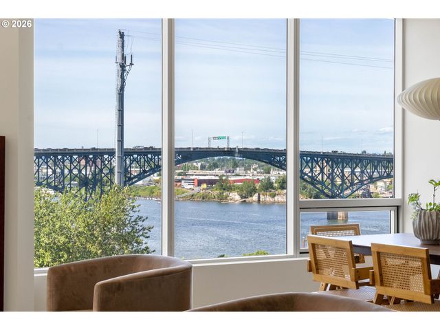 836 S CURRY St 708, Portland, OR 97239