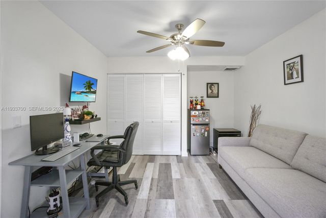 1003 10th Ter, Palm Beach Gardens, FL 33418