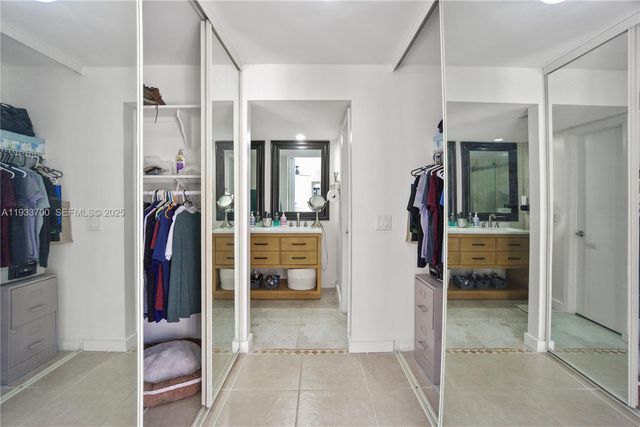 1003 10th Ter, Palm Beach Gardens, FL 33418