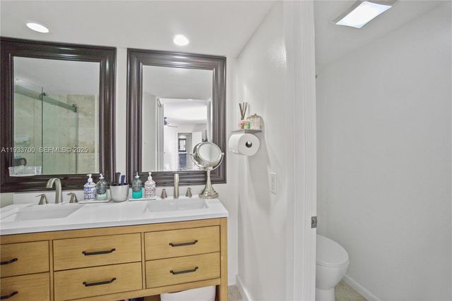 1003 10th Ter, Palm Beach Gardens, FL 33418