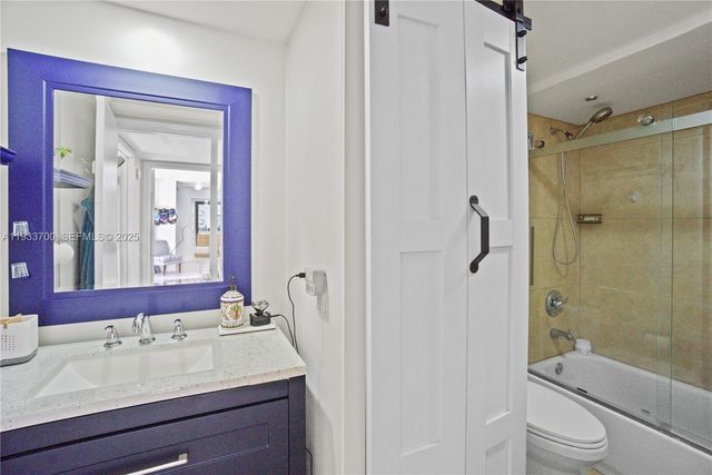 1003 10th Ter, Palm Beach Gardens, FL 33418