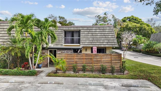 1003 10th Ter, Palm Beach Gardens, FL 33418