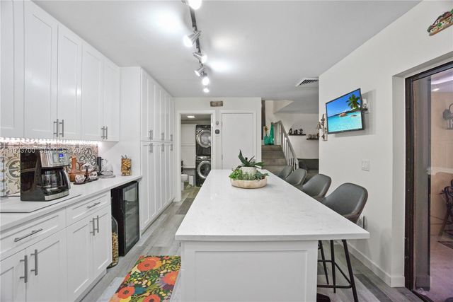 1003 10th Ter, Palm Beach Gardens, FL 33418