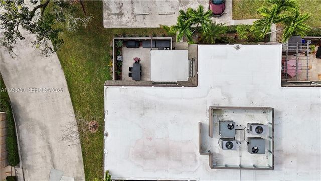 1003 10th Ter, Palm Beach Gardens, FL 33418