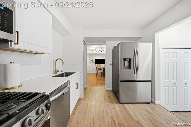 7306 Balsam Court, West Bloomfield, MI 48322