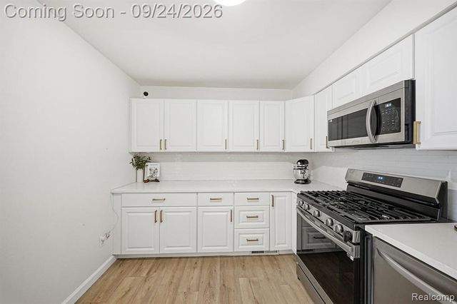 7306 Balsam Court, West Bloomfield, MI 48322