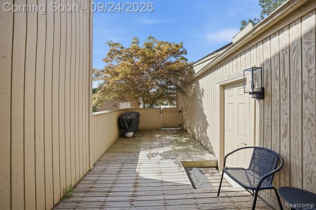 7306 Balsam Court, West Bloomfield, MI 48322